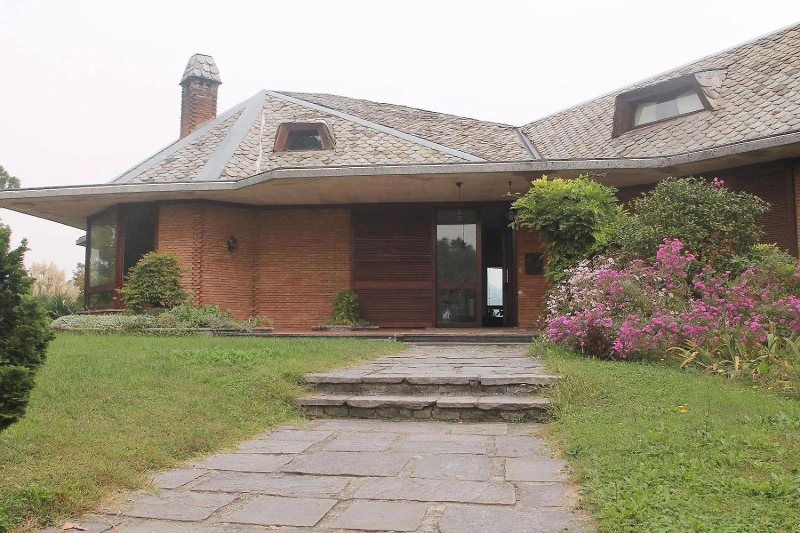 Villa Inella Oggiono 0*,  Italië